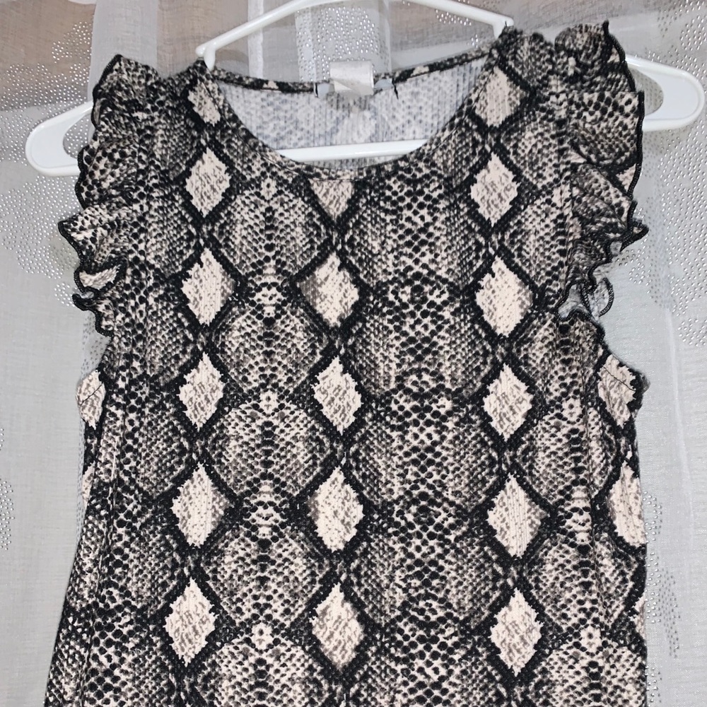Snake print top